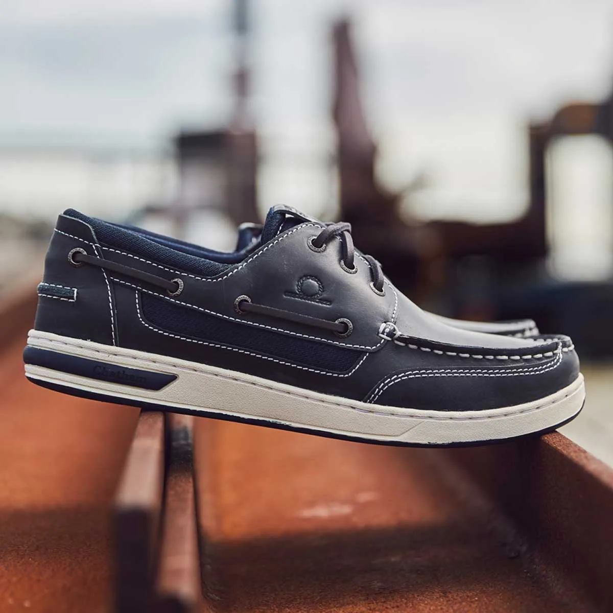 CHATHAM Buton G2 Leather Boat Shoes - Men's - Navy/White